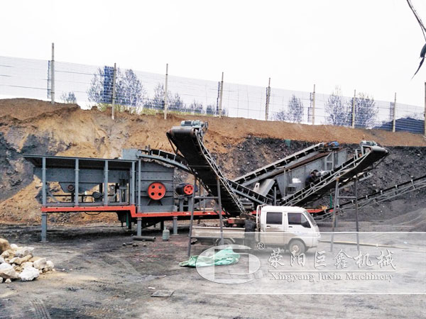 小型車(chē)載式移動(dòng)破碎站