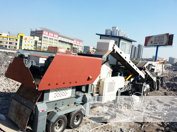 移動石料破碎設備